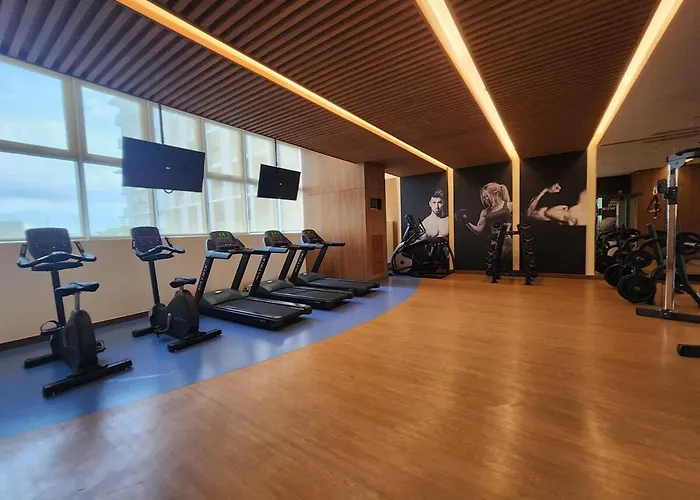 Modern 1 Bedroom In Park Mckinley West With Breathtaking View Fast Internet * Manila